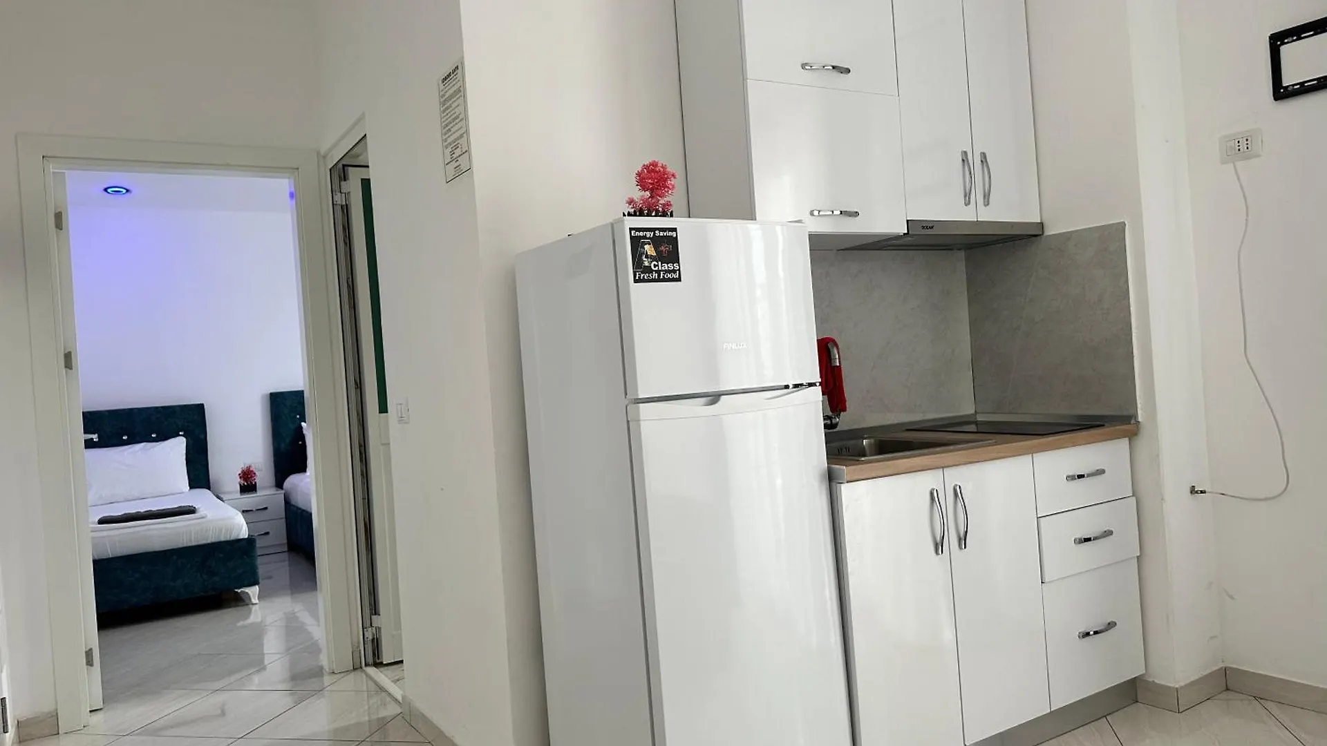 Hotel Ersi Shëngjin 0*,