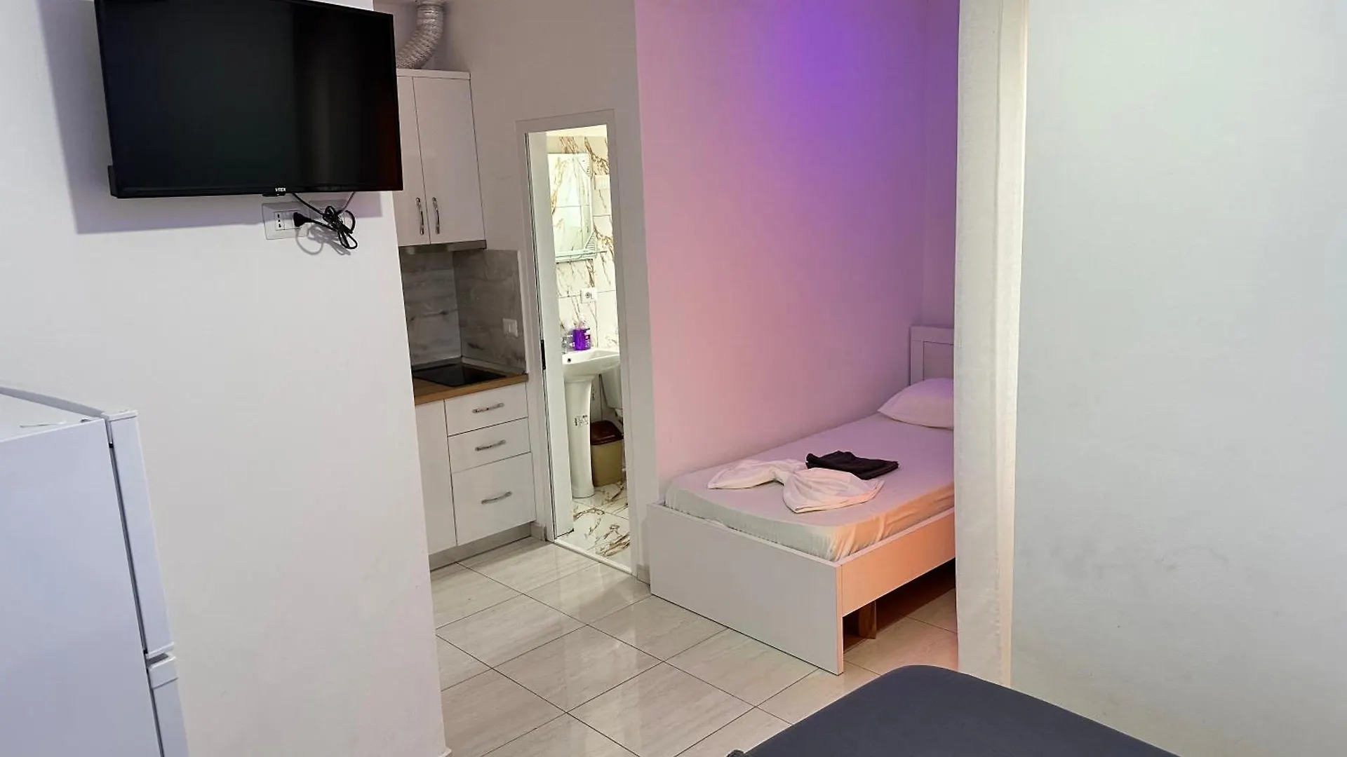 Hotel Ersi Shëngjin アルバニア